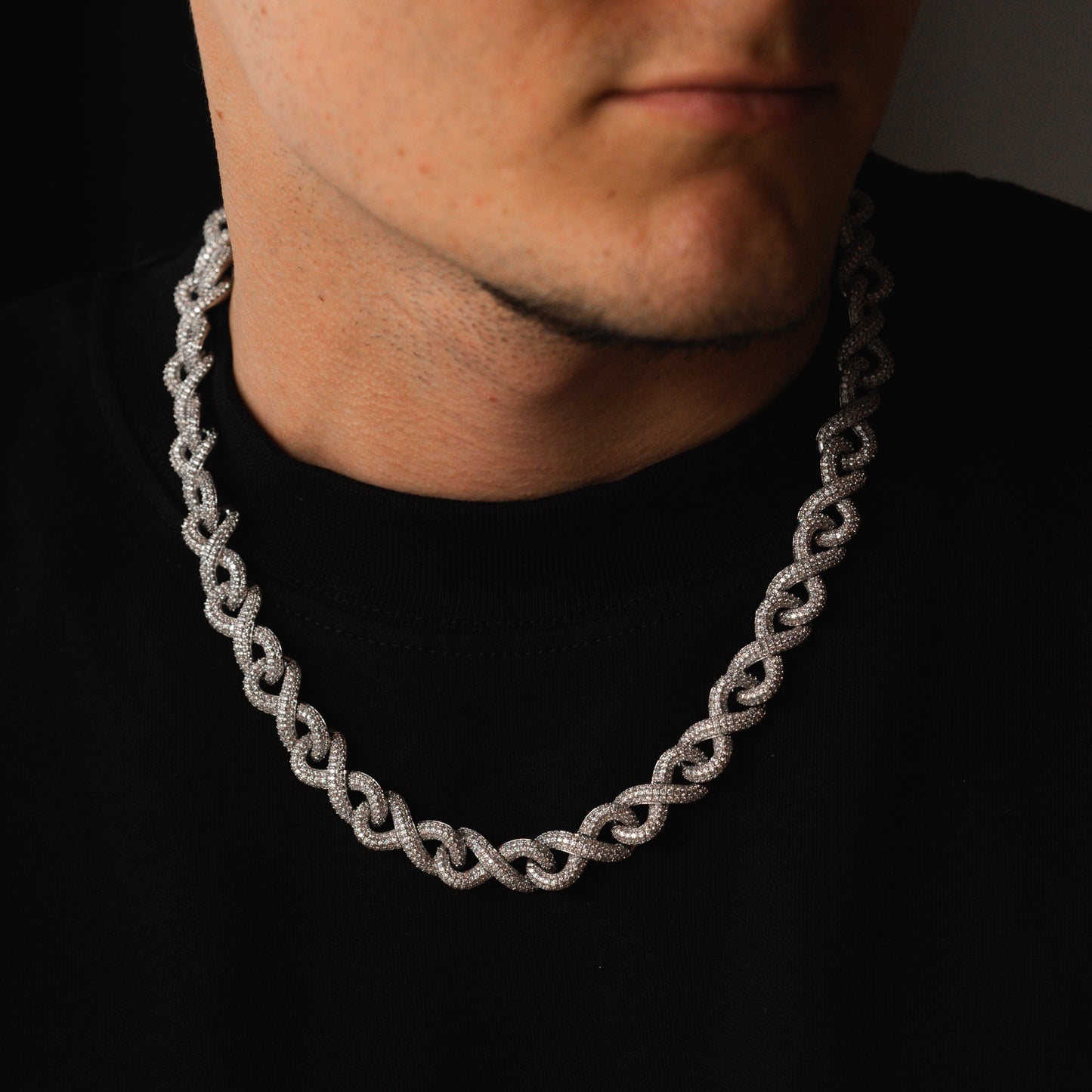 Freezy Infinity Link Chain in White Gold - 12mm